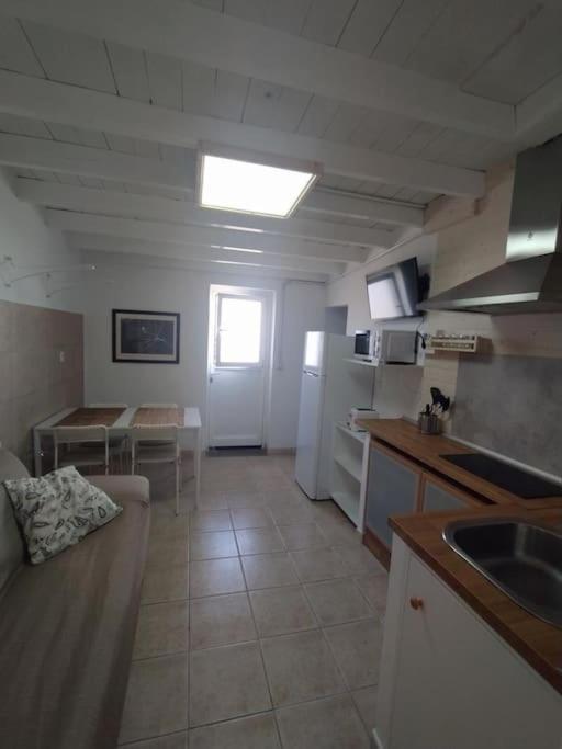 דירות Famara, Apto. En Zona Tranquila A 200M Del Mar. מראה חיצוני תמונה